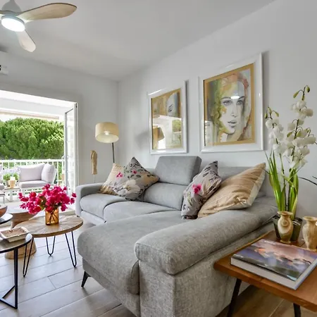 Luxury Bay Breeze Apartment *