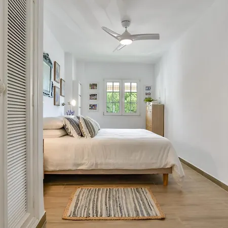 Luxury Bay Breeze Apartment