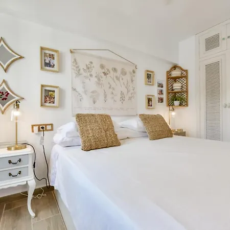 Luxury Bay Breeze Apartment *