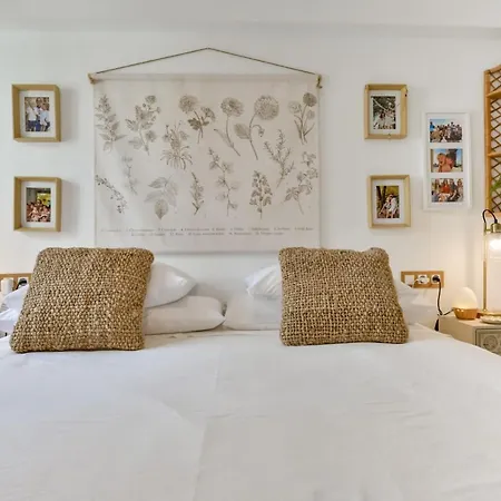 Luxury Bay Breeze Apartment